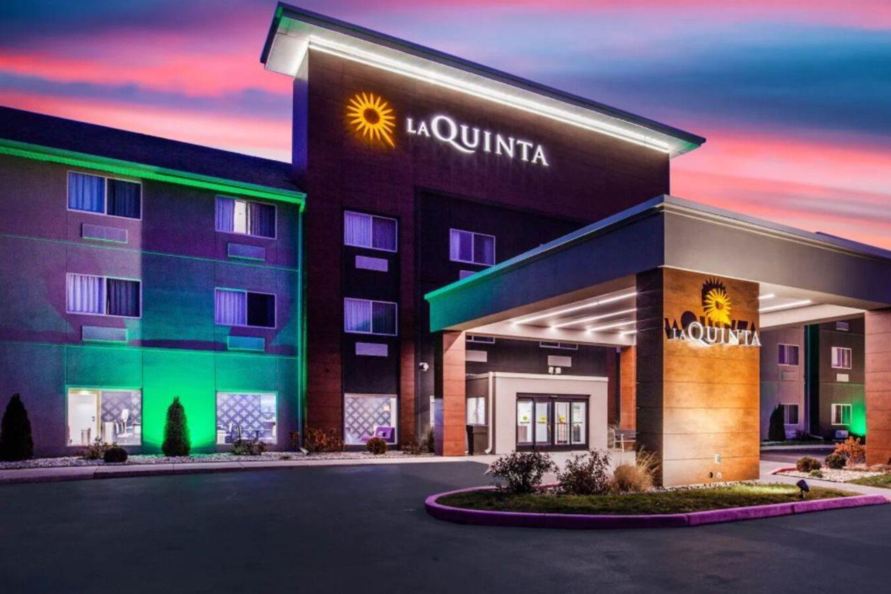 La Quinta Inn And Suites By Wyndham Elkhart Bagian luar foto