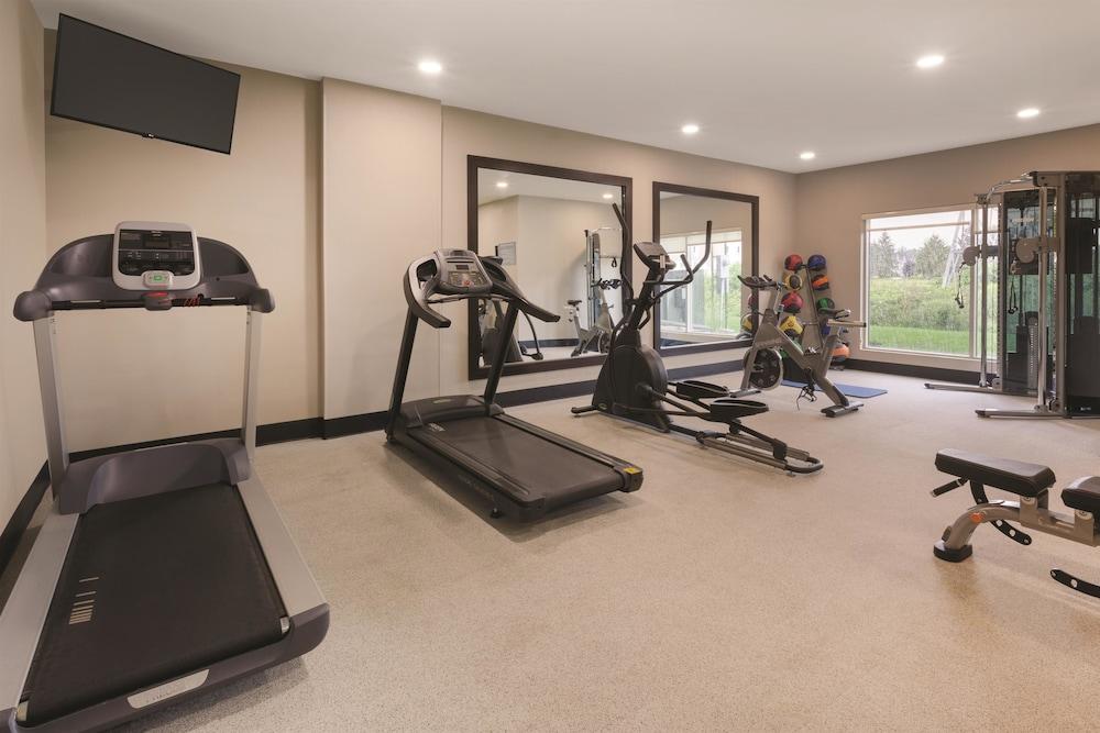 La Quinta Inn And Suites By Wyndham Elkhart Bagian luar foto