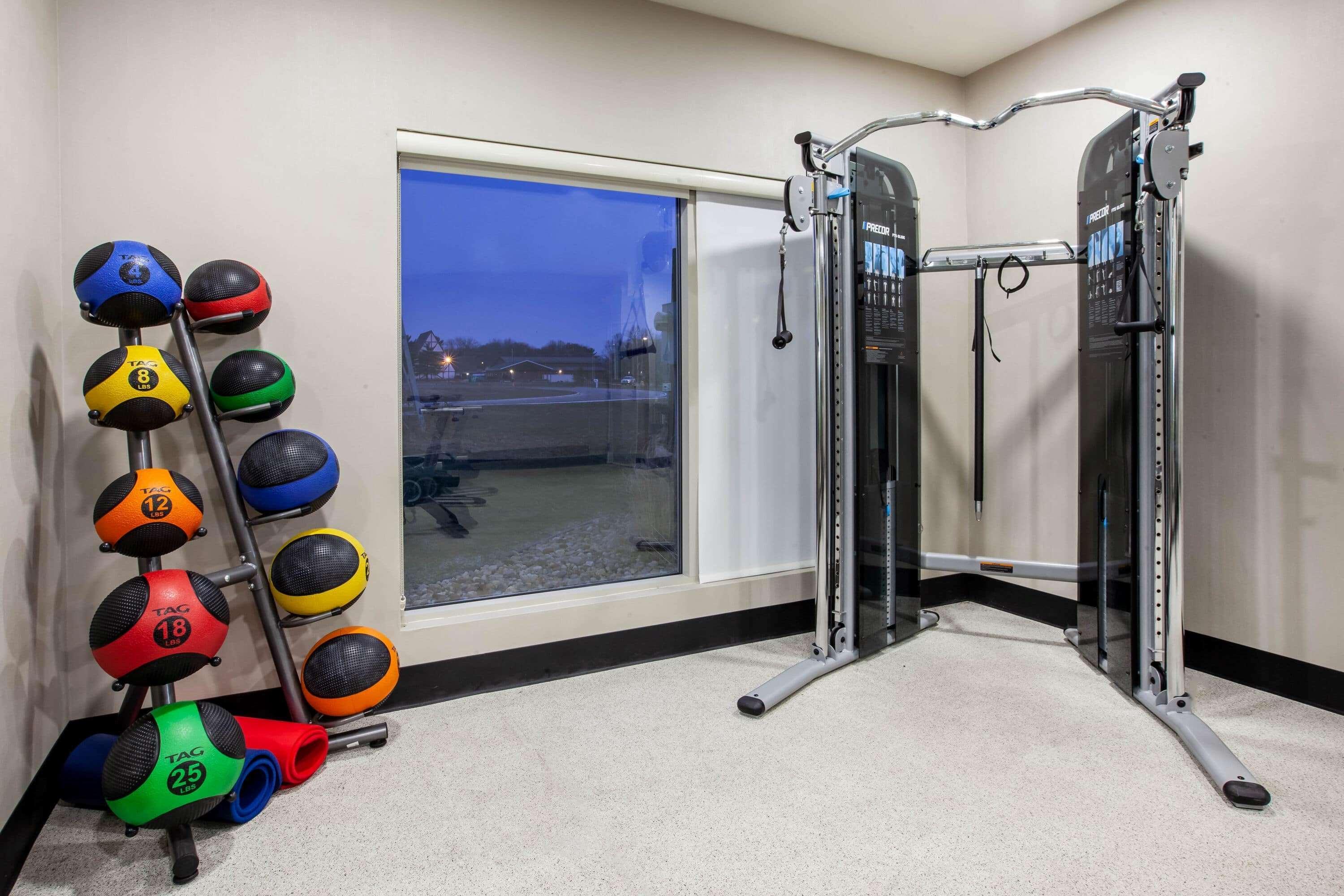 La Quinta Inn And Suites By Wyndham Elkhart Bagian luar foto