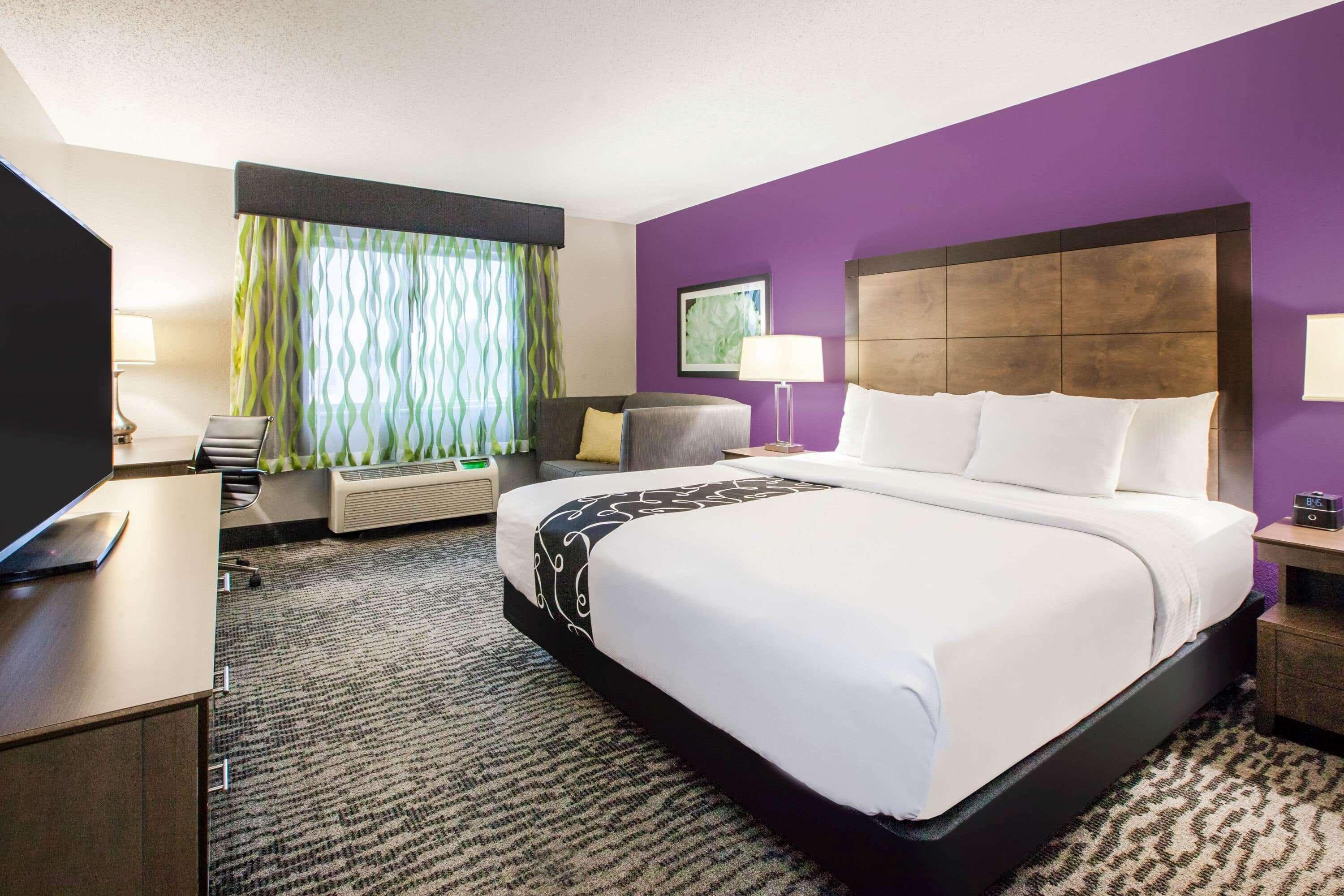 La Quinta Inn And Suites By Wyndham Elkhart Bagian luar foto