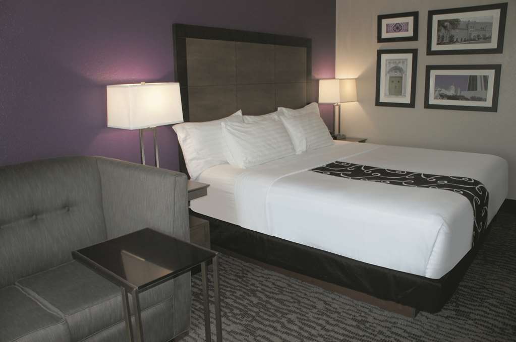 La Quinta Inn And Suites By Wyndham Elkhart Ruang foto